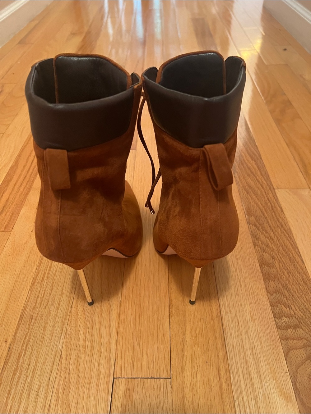 Good American Women's Brown Suede Pointed-Toe Lace-Up Ankle Boots - Picture 2 of 4